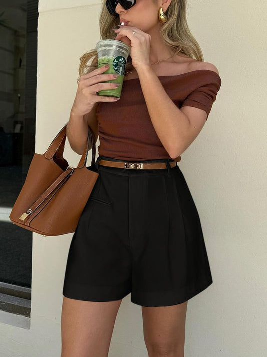 Womens shorts with pleated front and wide leg, mid waist tailored fit