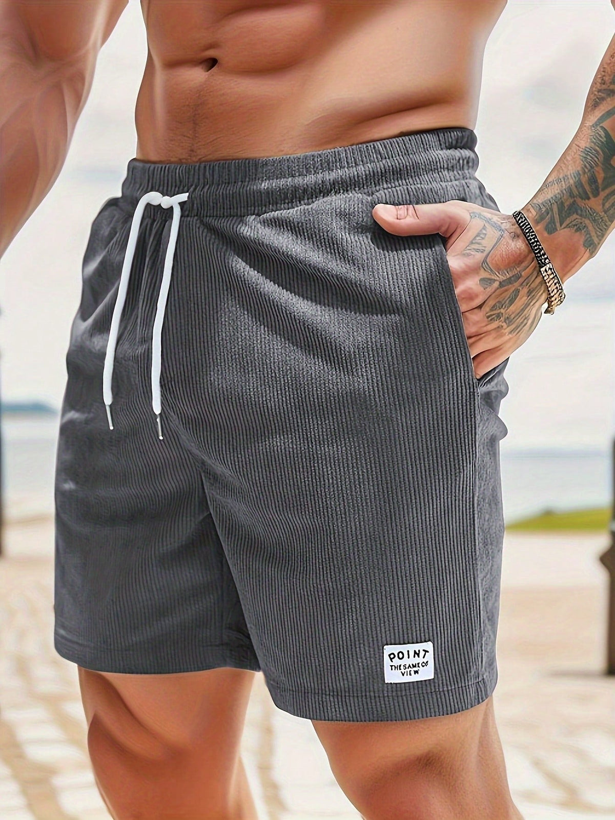 Mens shorts with drawstring waist and side pockets, relaxed fit