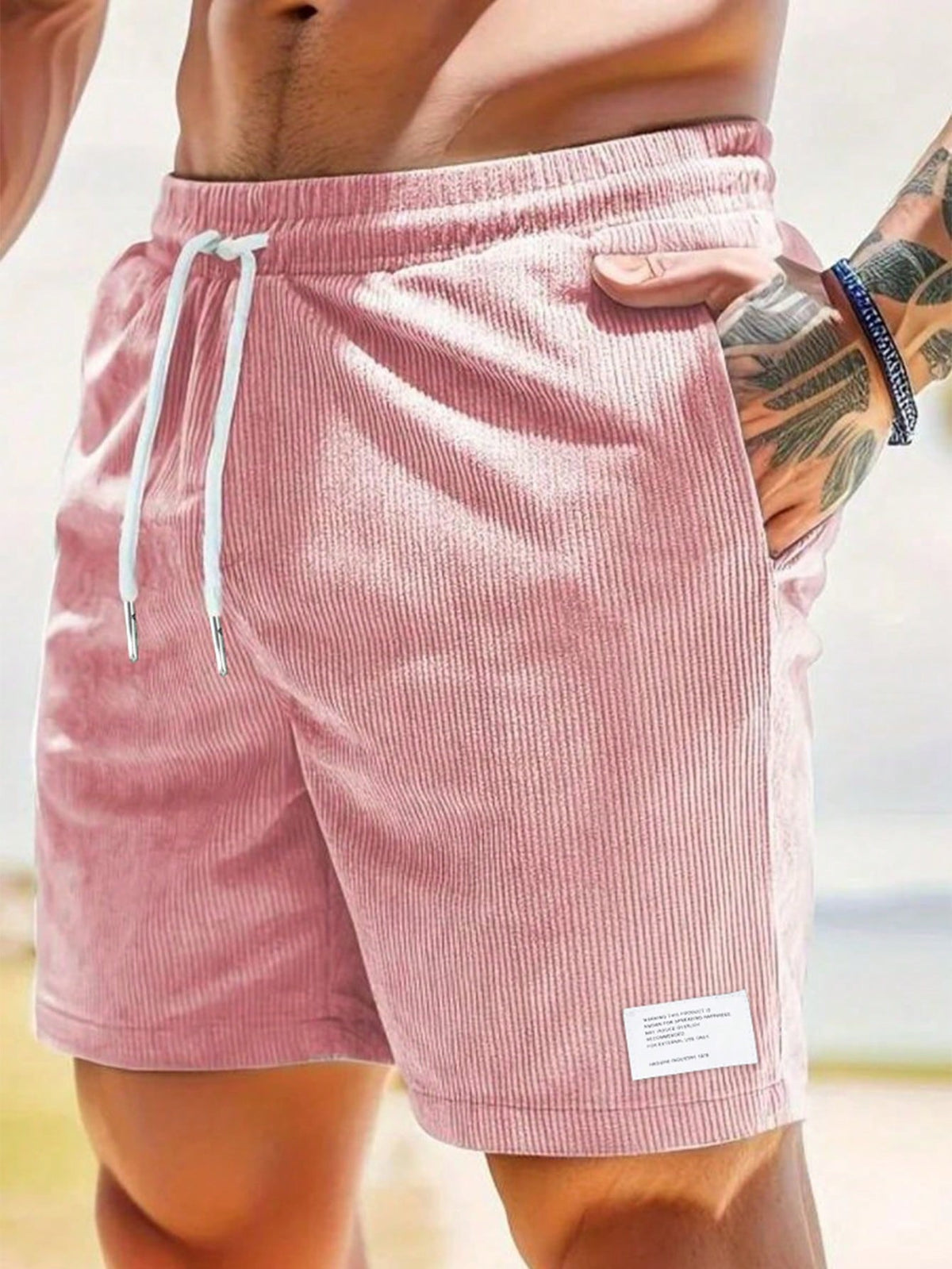 Mens shorts with drawstring waist and side pockets, relaxed fit