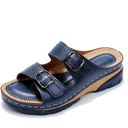 Women sandals with double buckle straps and wedge platform sole