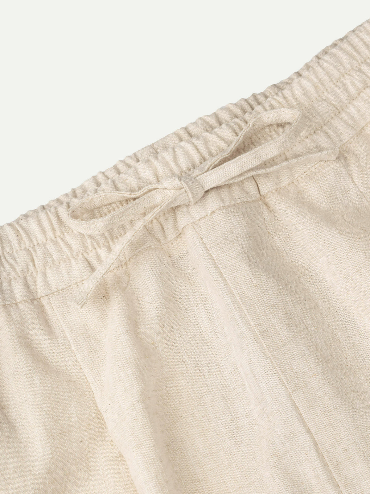 Mens shorts with drawstring waist and turn-up hems for summer