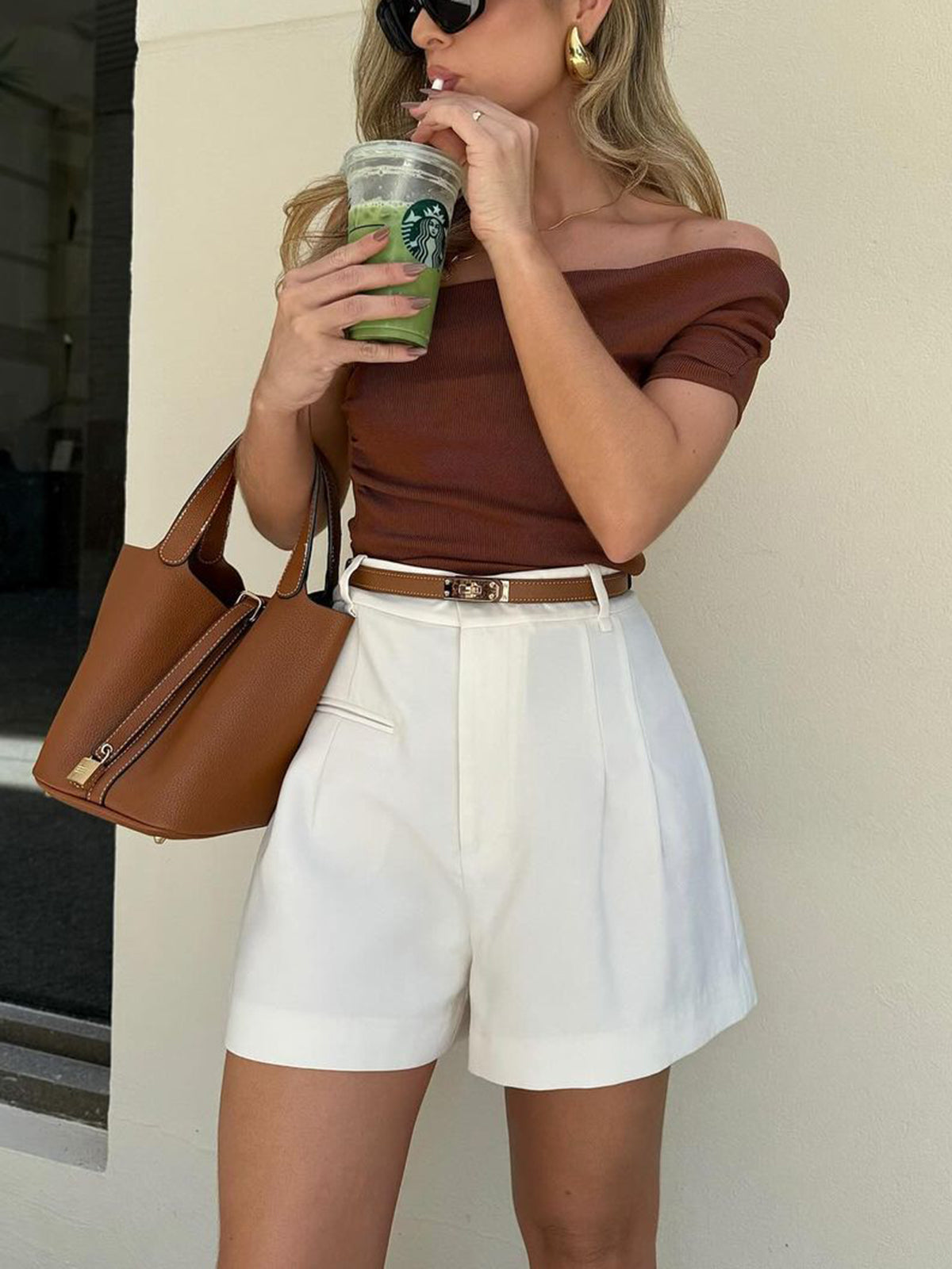 Womens shorts with pleated front and wide leg, mid waist tailored fit