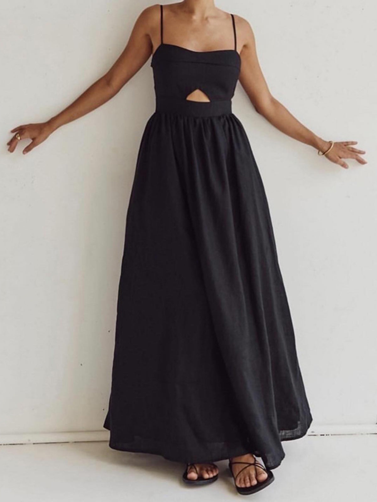 Maxi dresses for women with cut out bodice and side pockets