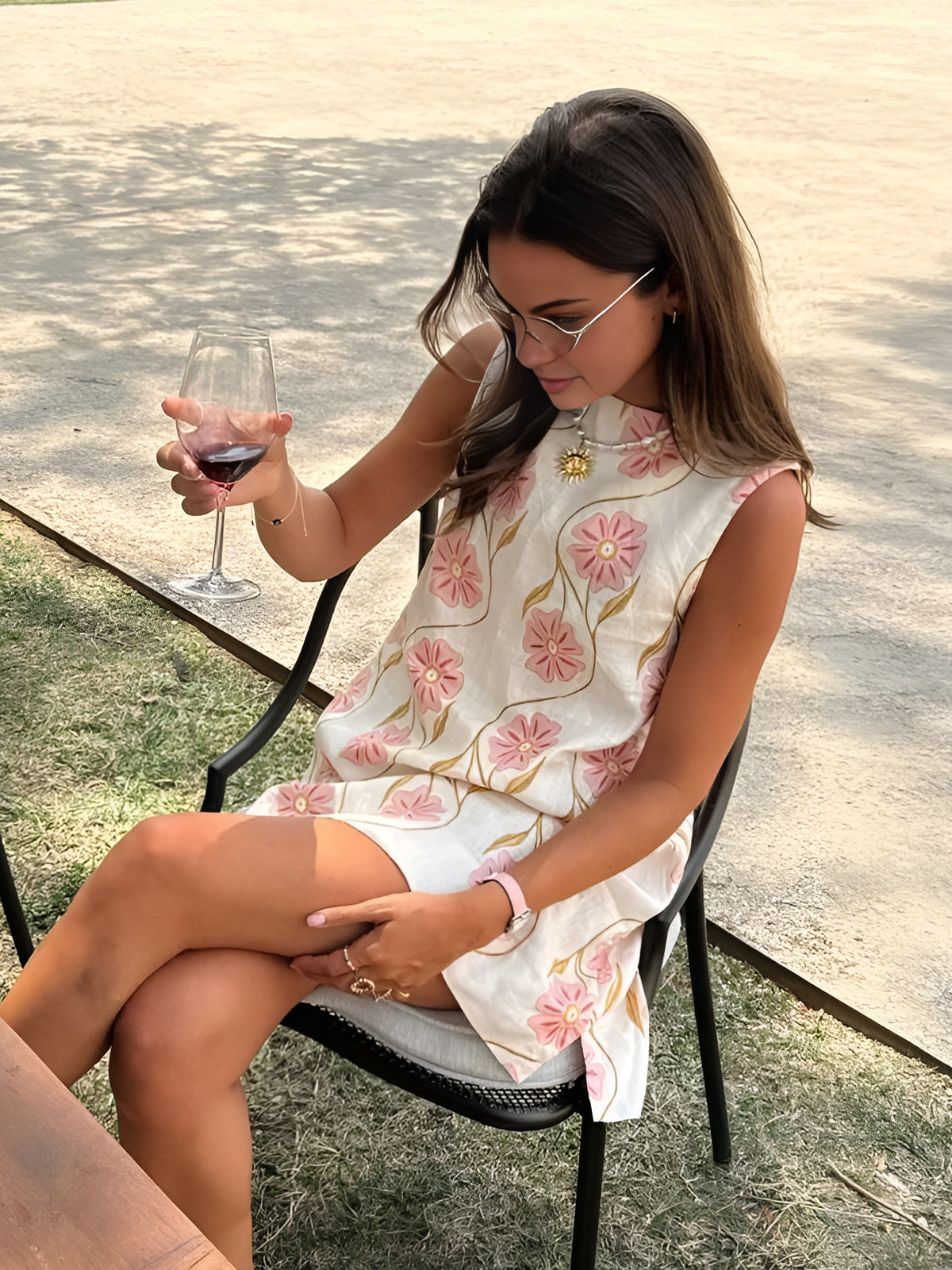 Floral print summer dresses for women with sleeveless crew neck mini