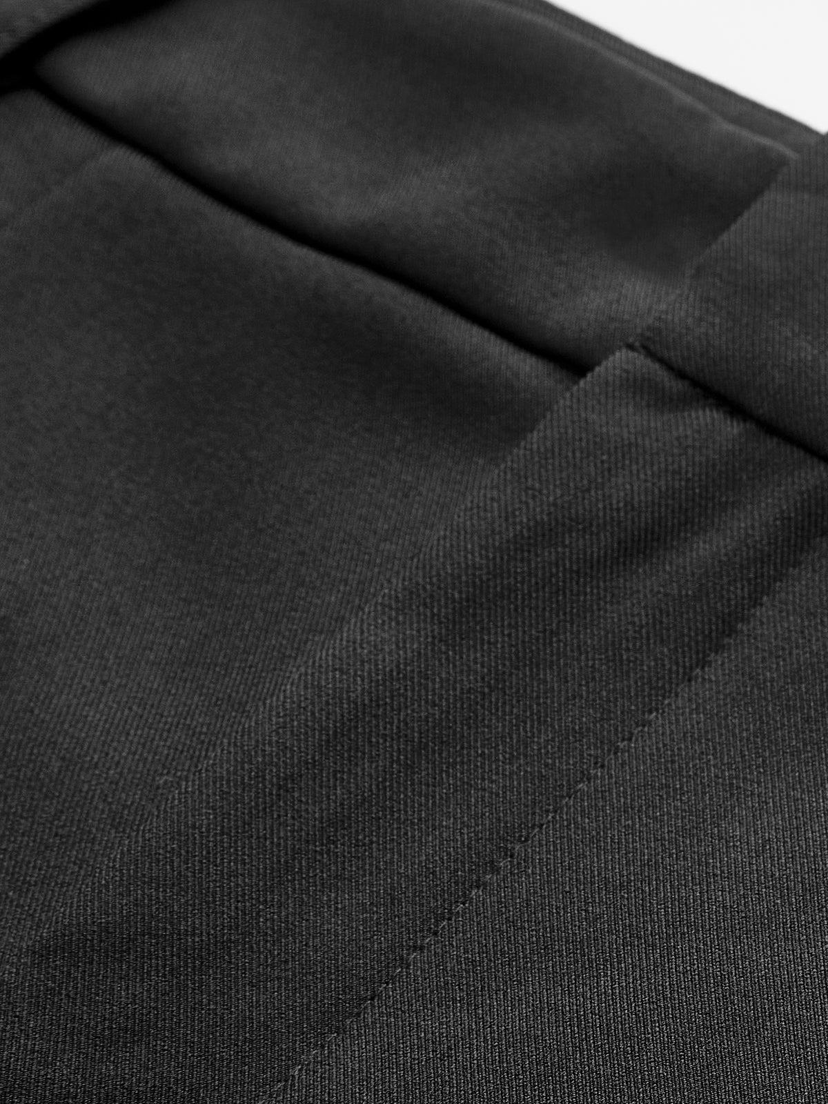 Womens shorts with pleated front and wide leg, mid waist tailored fit