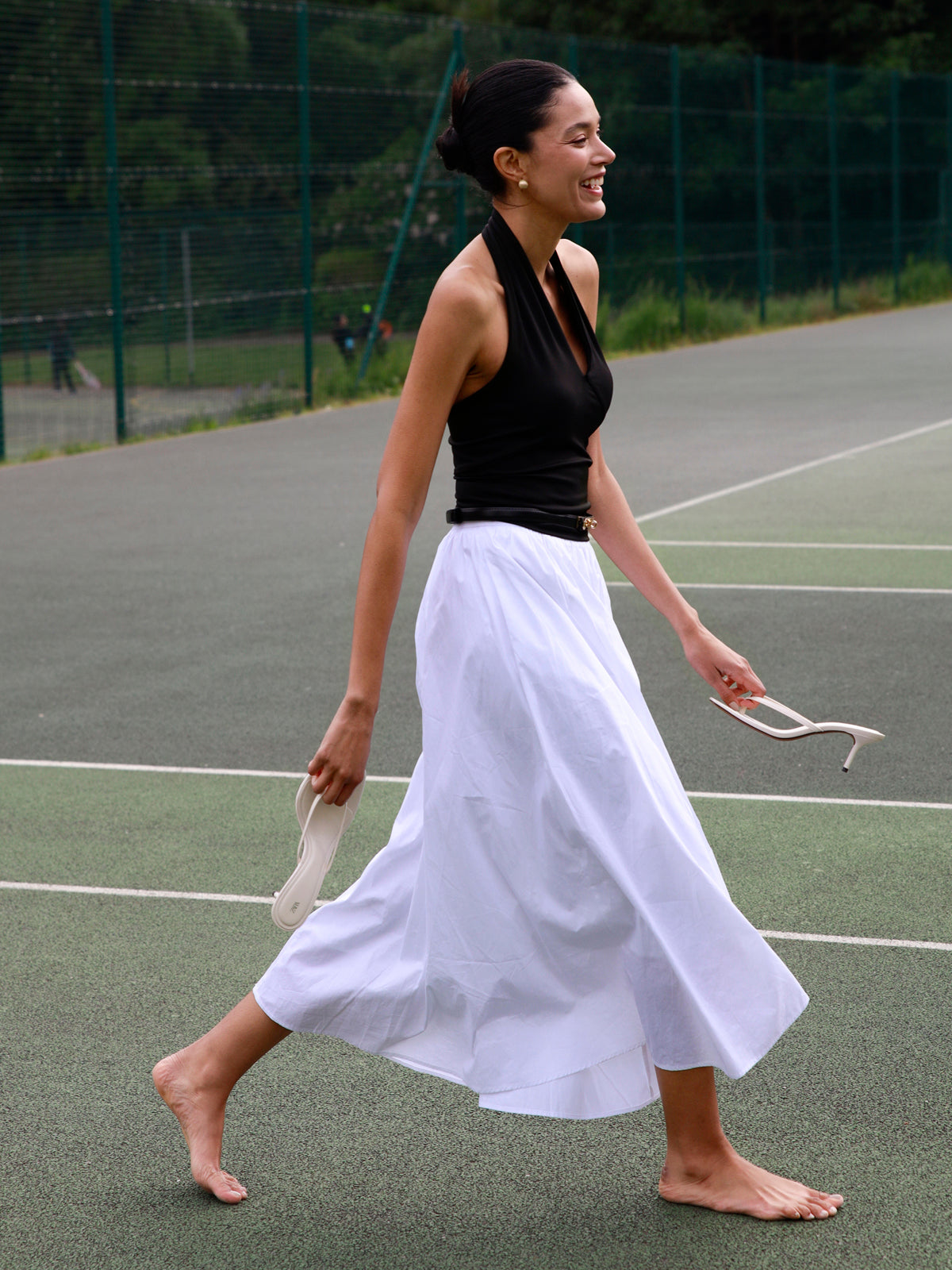Pleated maxi skirt for women with high waist and side pockets