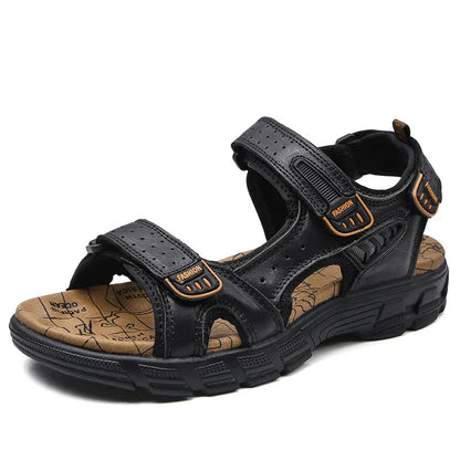 Men sandals with adjustable straps and chunky sole for walking