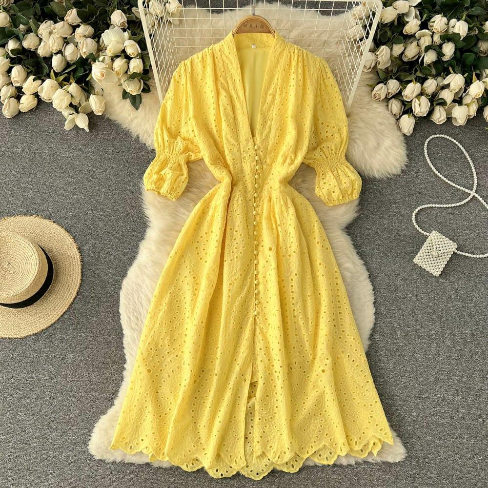 Summer dresses for women, eyelet midi dress with v-neck and puff sleeves