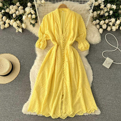 Summer dresses for women, eyelet midi dress with v-neck and puff sleeves