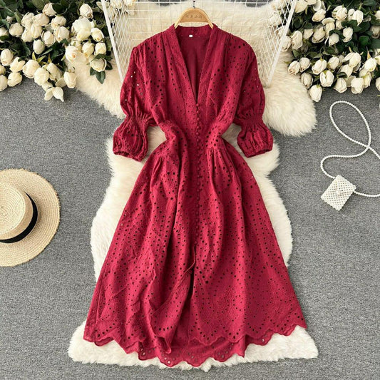 Summer dresses for women, eyelet midi dress with v-neck and puff sleeves