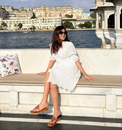 Summer dresses for women, eyelet midi dress with v-neck and puff sleeves