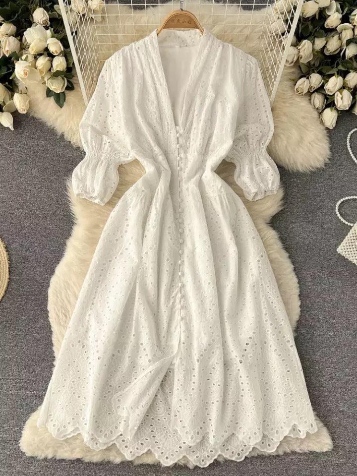 Summer dresses for women, eyelet midi dress with v-neck and puff sleeves