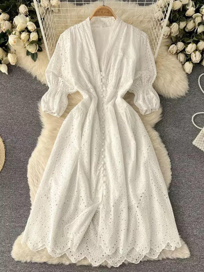 Summer dresses for women, eyelet midi dress with v-neck and puff sleeves