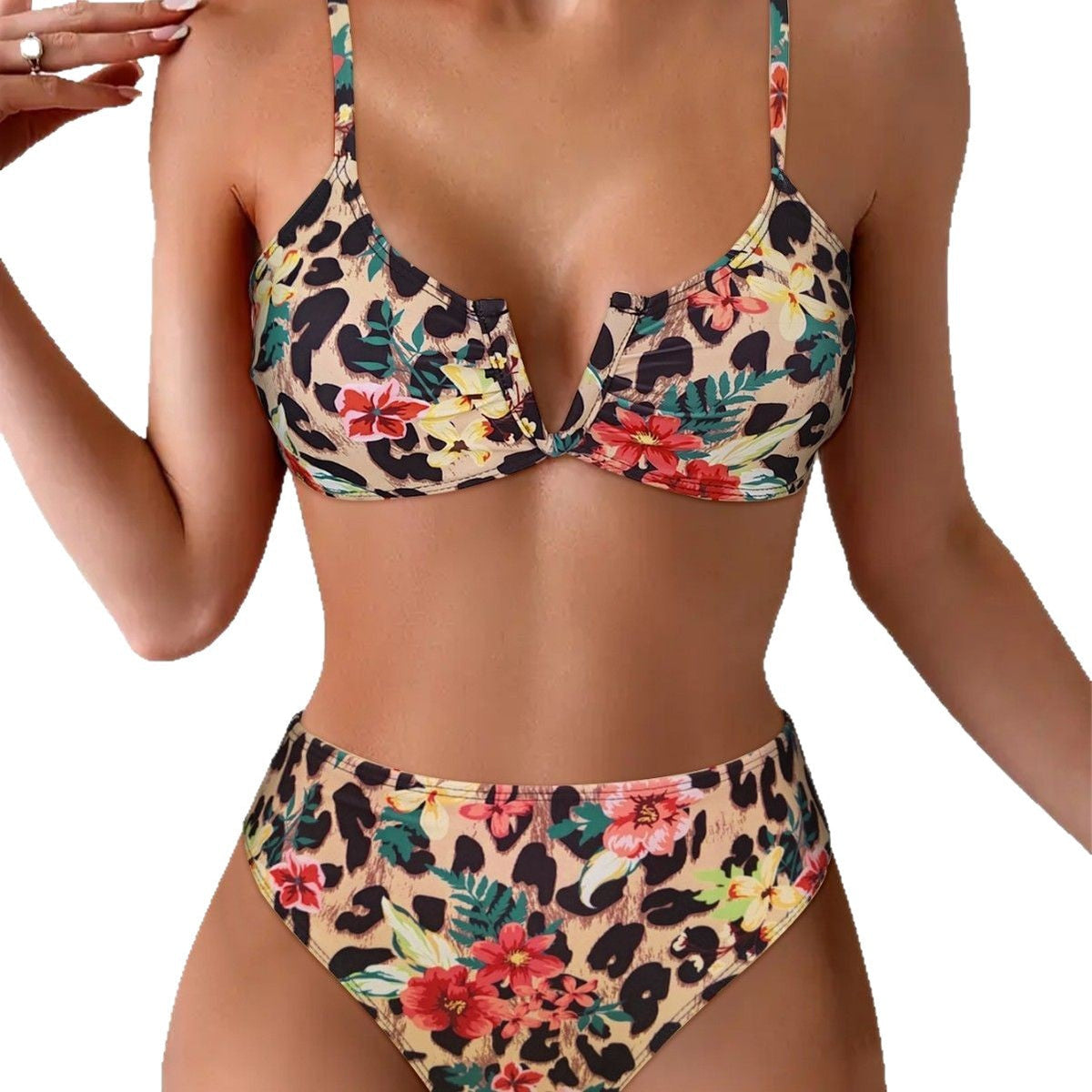 Swimwear bikini set for women with leopard print and adjustable straps
