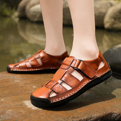 Men sandals with adjustable strap and closed toe, cut out design