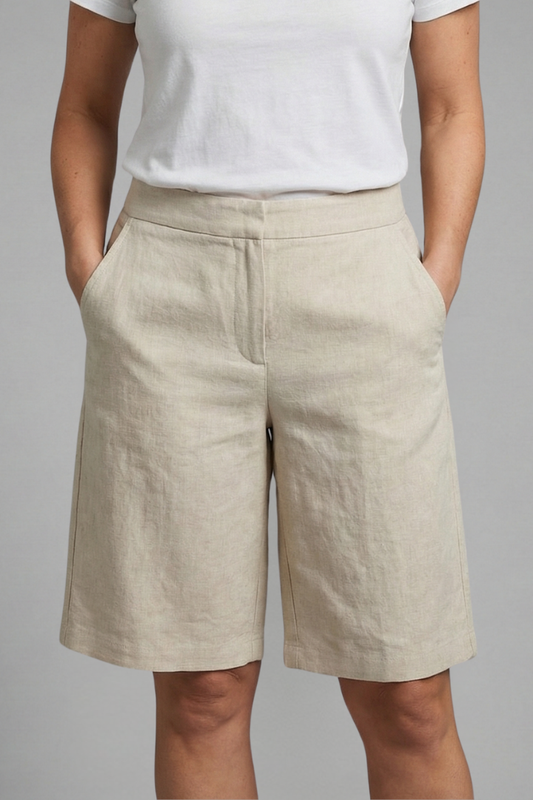 Womens shorts with high waist and relaxed fit, knee length with pockets