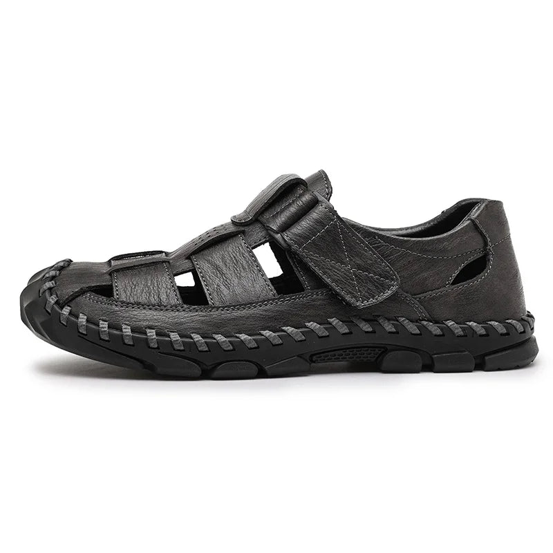 Men sandals with closed toe and adjustable hook and loop strap