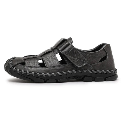 Men sandals with closed toe and adjustable hook and loop strap