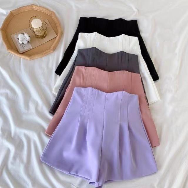 Womens shorts high waist with pleated front and wide leg