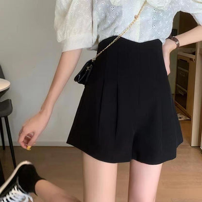 Womens shorts high waist with pleated front and wide leg