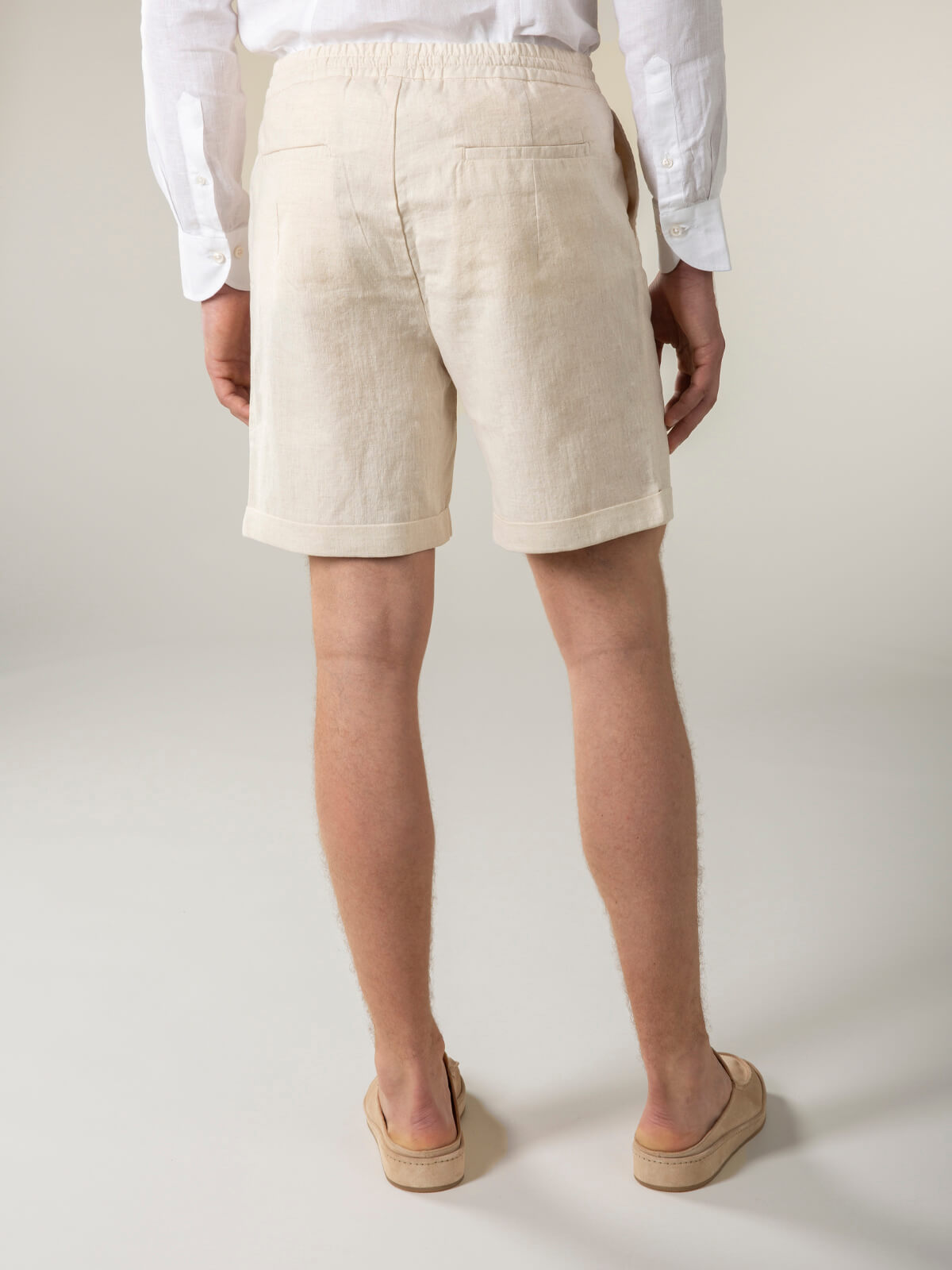 Mens shorts with drawstring waist and turn-up hems for summer