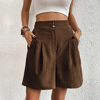 Womens shorts with high waist, pleated front and side pockets