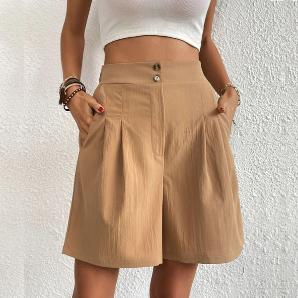 Womens shorts with high waist, pleated front and side pockets