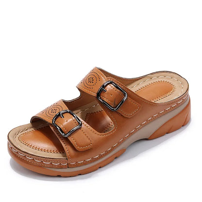 Women sandals with double buckle straps and wedge platform sole