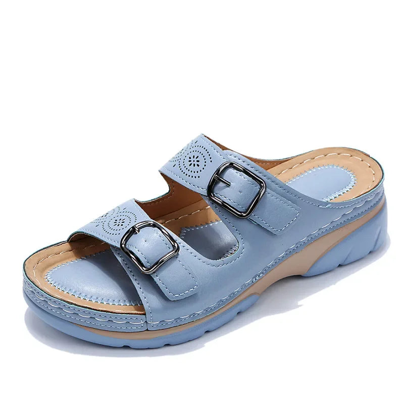 Women sandals with double buckle straps and wedge platform sole