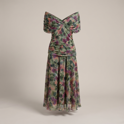 Formal dresses for women with V-neck and pleated waist, maxi length