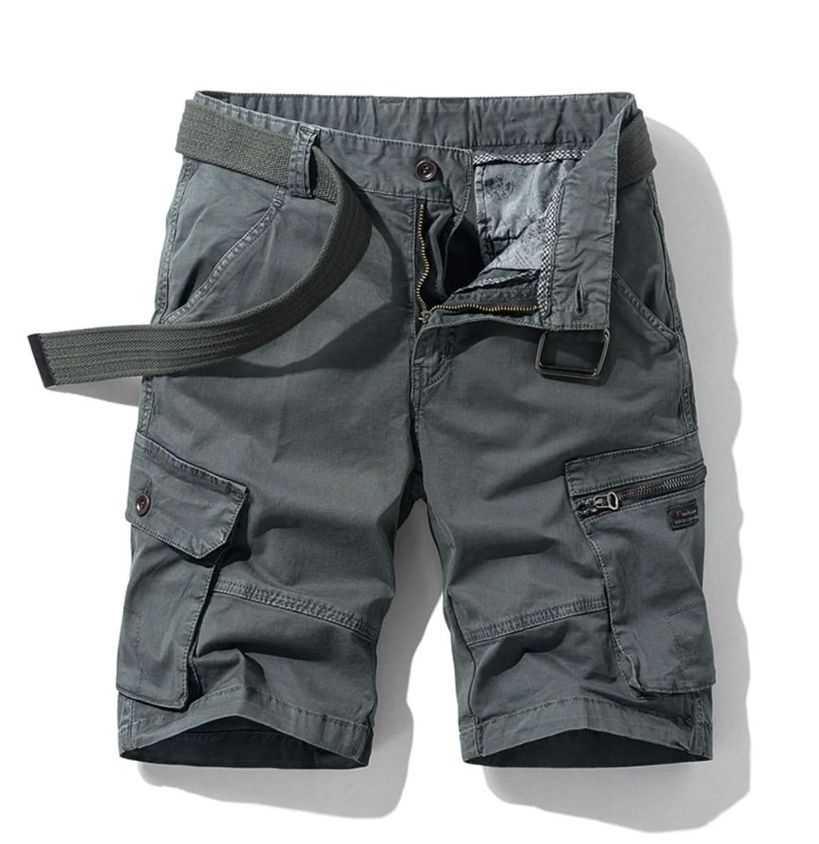Mens shorts with cargo pockets, relaxed fit and zip fly