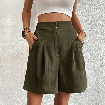 Womens shorts with high waist, pleated front and side pockets