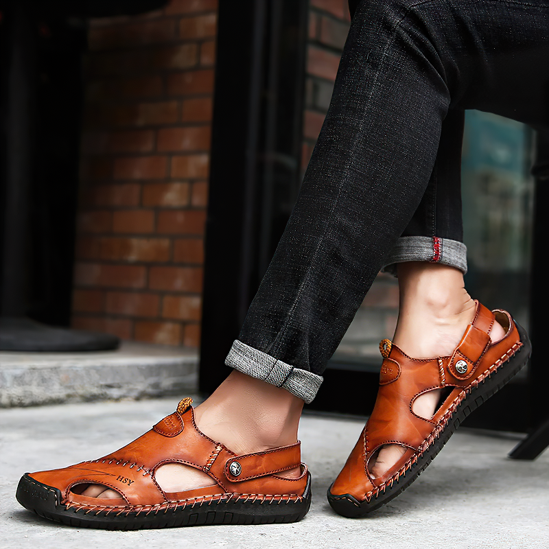 Men sandals with closed toe and back strap fastening
