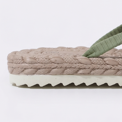 Women sandals with ribbed cross strap upper and flatform sole