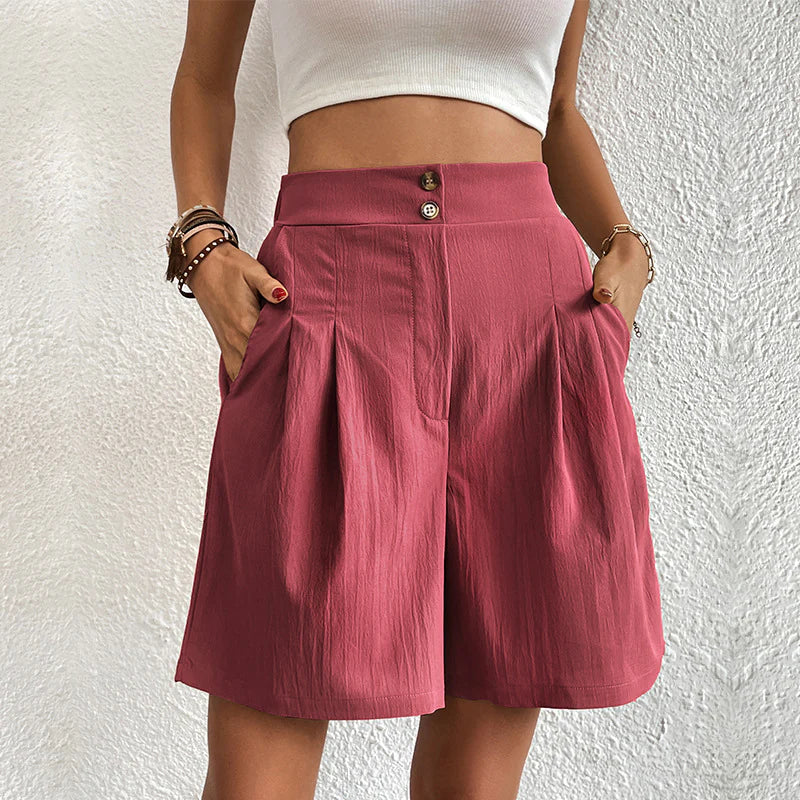 Womens shorts with high waist, pleated front and side pockets