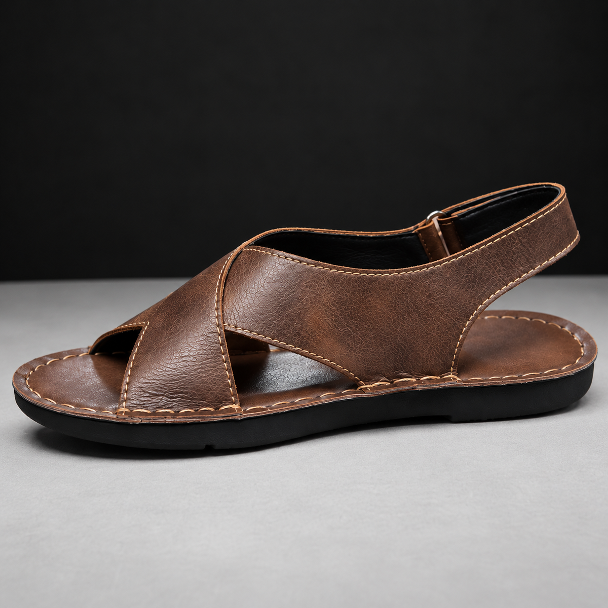 Men sandals with cross strap and adjustable slingback for walking